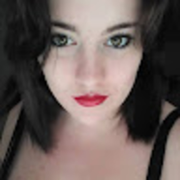 Meet your Posher, Julia - Picture 1 of 1